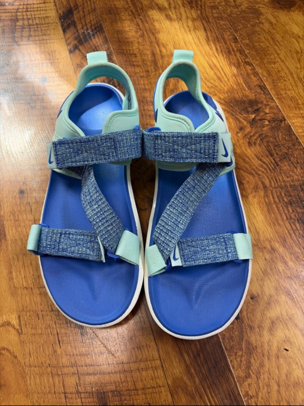 Nike women’s Blue & Mint Sport Sandals